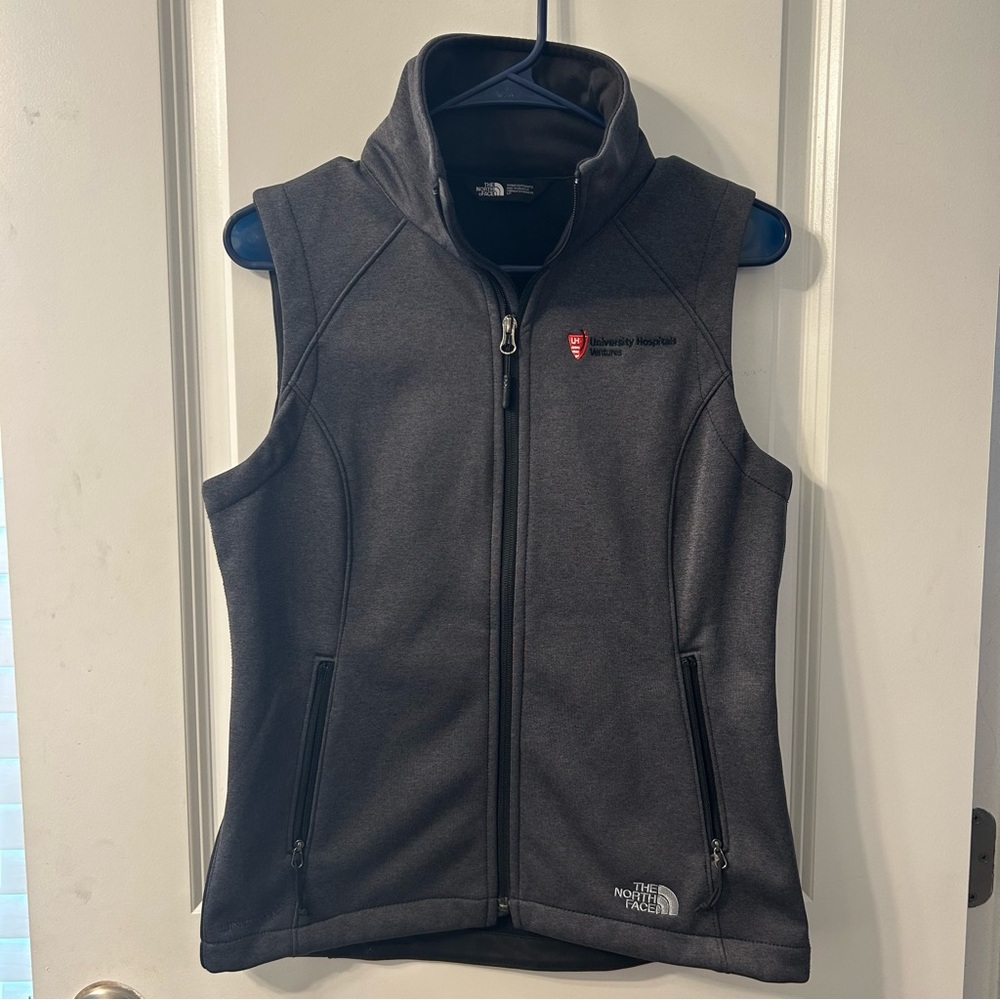 The North Face Women’s Vest For University hospitals Size Sm